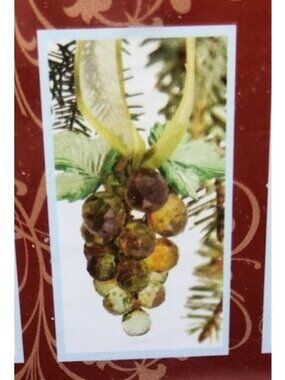 Ornament Christmas  Chardonnay Grape Cluster 4 1/2" Tall Epic Hanging